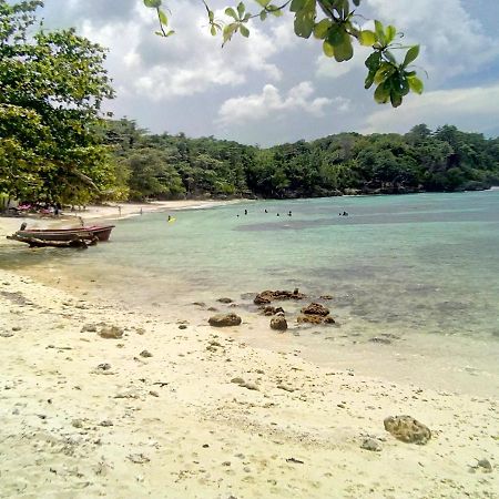 Porty Hostel Port Antonio Exterior foto